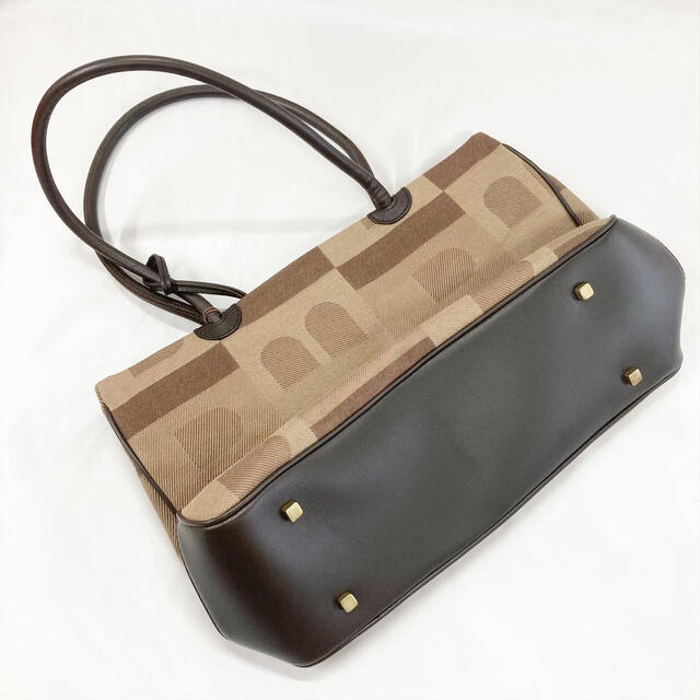 Bally(バリー)のBALLY バリー　レディースブランド　BAG ハンドバッグ　 レディースのバッグ(ハンドバッグ)の商品写真