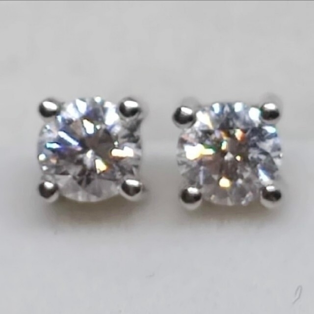 ????ダイヤモンドピアス②　合計0.437ct