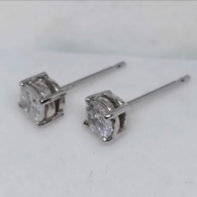 ????プラチナダイヤモンドピアス①　合計0.54ct