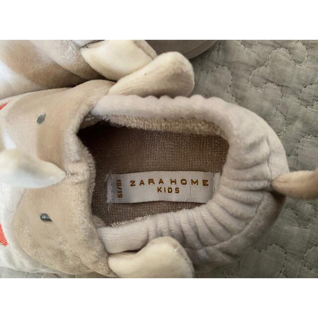 ZARA KIDS(ザラキッズ)のZARAキッズ キッズ/ベビー/マタニティのベビー靴/シューズ(~14cm)(スリッポン)の商品写真