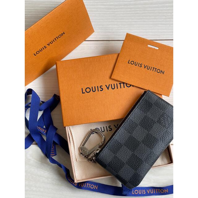 LOUIS VUITTON(ルイヴィトン)のLouis Vuitton ポシェット・クレ メンズのファッション小物(コインケース/小銭入れ)の商品写真