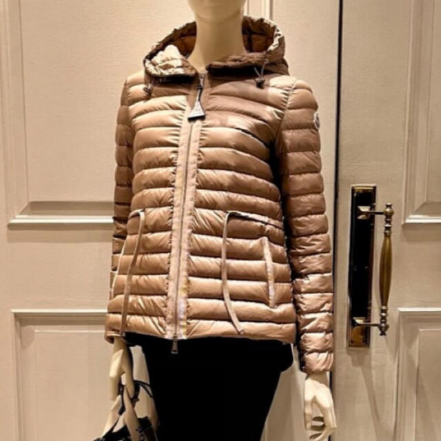 ADORE(アドーア)の正規保証　Moncler モンクレール　ダウン　ショートブルゾン　/ ADORE レディースのジャケット/アウター(ダウンジャケット)の商品写真