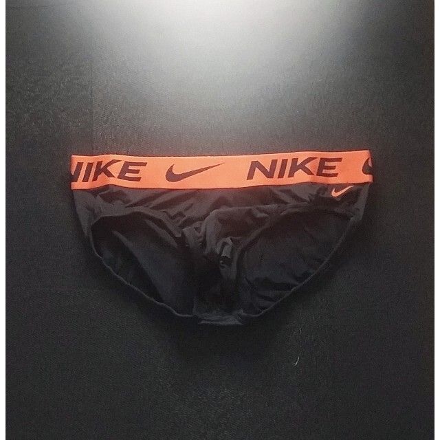 NIKE(ナイキ)の3色セット   NIKE　メンズ　ブリーフ　L(日本人サイズXL） メンズのアンダーウェア(その他)の商品写真