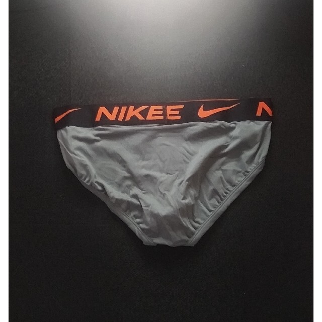 NIKE(ナイキ)の3色セット   NIKE　メンズ　ブリーフ　L(日本人サイズXL） メンズのアンダーウェア(その他)の商品写真