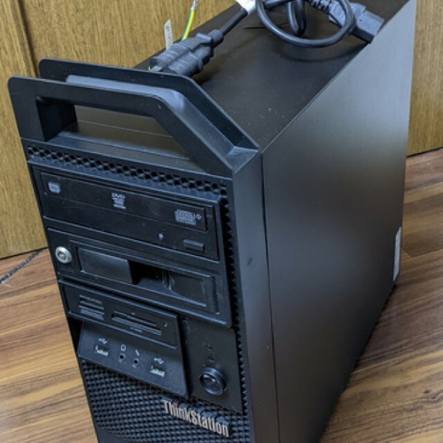 Lenovo ThinkStation E30