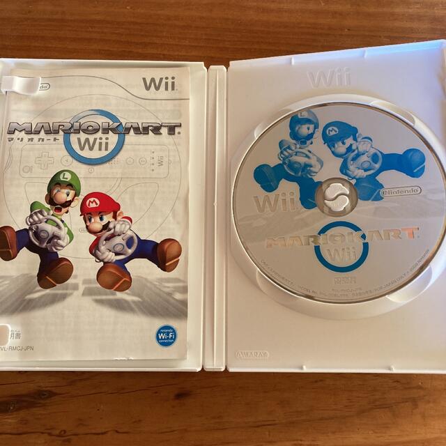 Wii(ウィー)のマリオカートWii エンタメ/ホビーのゲームソフト/ゲーム機本体(家庭用ゲームソフト)の商品写真