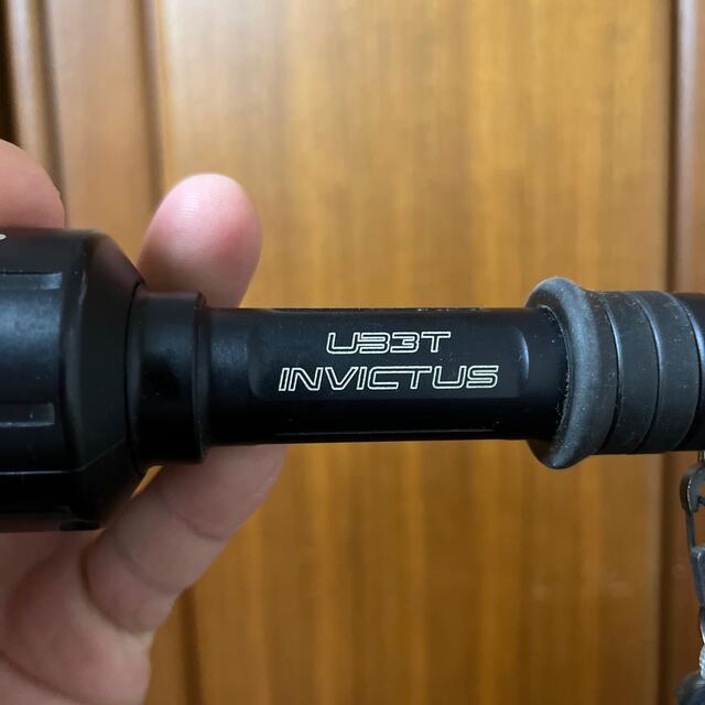 SUREFIRE(シュアファイア)のフラッシュライト　シュアファイア　UB3T インビクタス スポーツ/アウトドアのアウトドア(ライト/ランタン)の商品写真