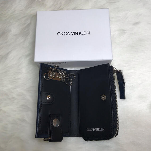 ck Calvin Klein(シーケーカルバンクライン)のRR073 CK Calvin Klein キーケース財布　ネイビー✖️ブラック メンズのファッション小物(キーケース)の商品写真