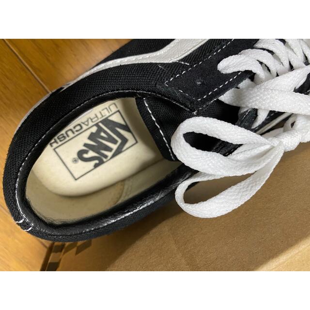 VANS(ヴァンズ)のVANS オールドスクール　ブラック　23.5cm レディースの靴/シューズ(スニーカー)の商品写真