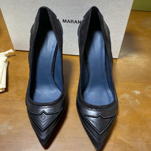 Isabel Marant(イザベルマラン)のISABEL MARANT ブラック　スエード　パンプス レディースの靴/シューズ(ハイヒール/パンプス)の商品写真