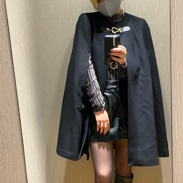 ZARA  バックル付きケープ　コート