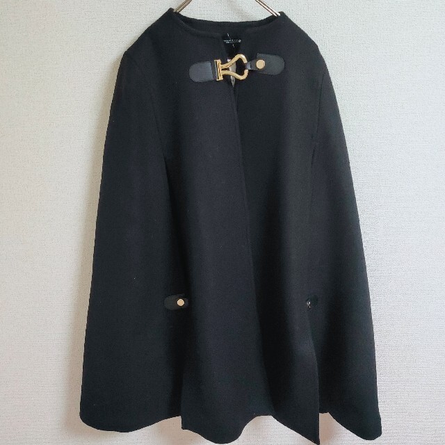 ZARA - 【完売品】ZARAバックル付きケープコートXS SUGAユンギ ZARA - 【完売品】ZARAバックル付きケープコートXS SUGAユンギ