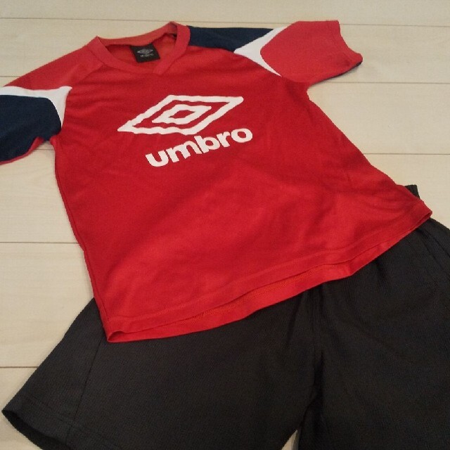 UMBRO(アンブロ)のアンブロ　ウェアとハーフパンツ　１４０ キッズ/ベビー/マタニティのキッズ服男の子用(90cm~)(その他)の商品写真