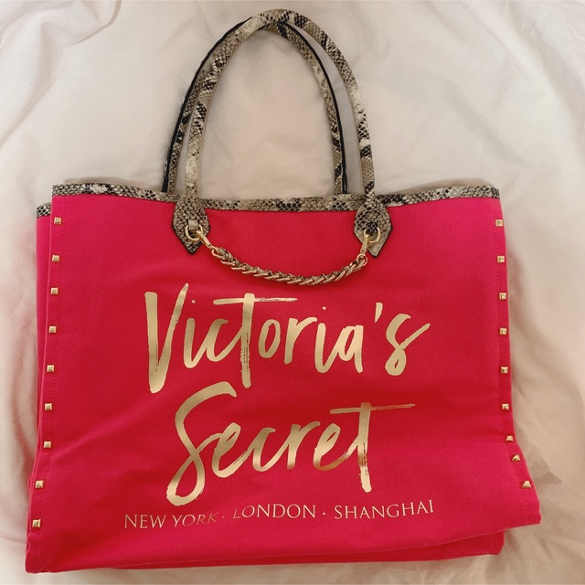Victoria's Secret(ヴィクトリアズシークレット)のヴィクトリアシークレット　トートバッグ レディースのバッグ(トートバッグ)の商品写真