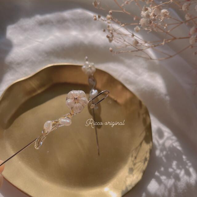 ちゅるん 𓂃𓈒 𓂂𓏸 デザインフックピアス ゴールド レディースのアクセサリー(ピアス)の商品写真