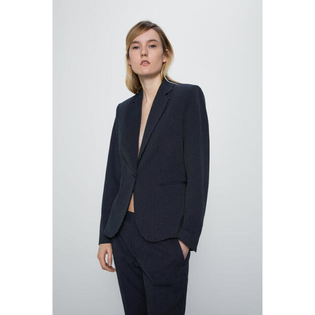 【新品タグ付】ZARA パンツスーツ セットアップ 大きいサイズ 【新品タグ付】ZARA パンツスーツ セットアップ 大きいサイズ