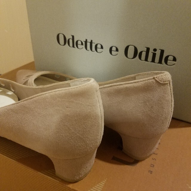 Odette e Odile(オデットエオディール)のOdette e odile ベージュ スエード パンプス 24.5 レディースの靴/シューズ(ハイヒール/パンプス)の商品写真