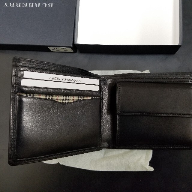 BURBERRY(バーバリー)の新品未使用　BURBERRY　YD251　AE09　二つ折り財布　レザー メンズのファッション小物(折り財布)の商品写真