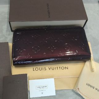 ルイヴィトン(LOUIS VUITTON)のルイヴィトン ジッピー  ヴェルニ  長財布(財布)