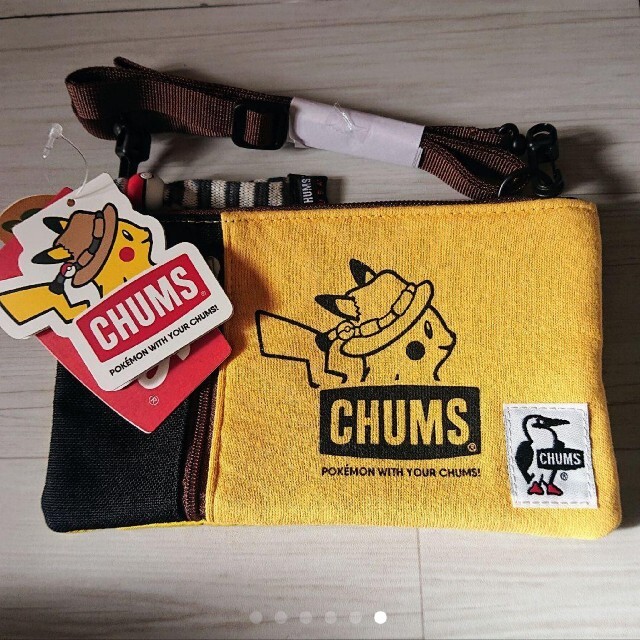 CHUMS(チャムス)の新品 CHUMS x ポケモン ショルダースマホケース ポケセンオンライン売切れ スポーツ/アウトドアのアウトドア(その他)の商品写真