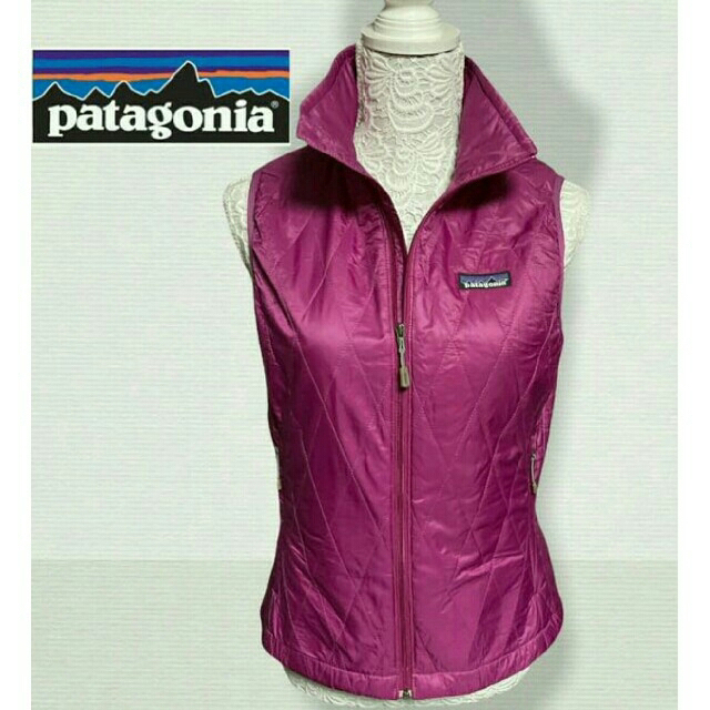 patagonia(パタゴニア)のPATAGONIA 　PRIMALOFT 仕様軽くて暖かい　サイズXS　ピンク レディースのジャケット/アウター(ダウンベスト)の商品写真