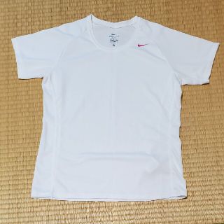 ナイキ　Tシャツ　レディース　スポーツウェア(ウォーキング)