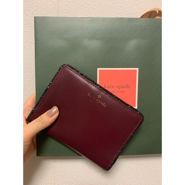 kate spade new york(ケイトスペードニューヨーク)の【Kate Spade】マルーン　二つ折り財布 レディースのファッション小物(財布)の商品写真