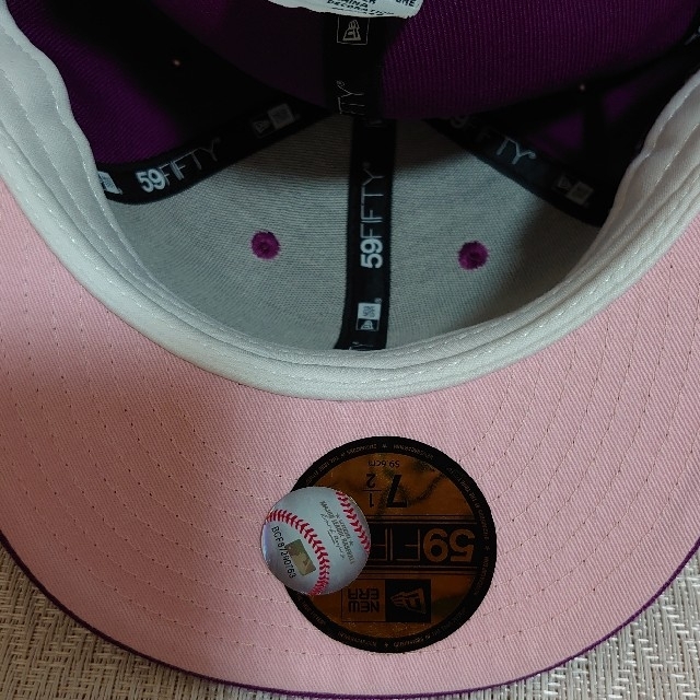 NEW ERA(ニューエラー)のNEWERA 中国製 美品 59FIFTY ヤンキース 7 1/2 １回着用 メンズの帽子(キャップ)の商品写真