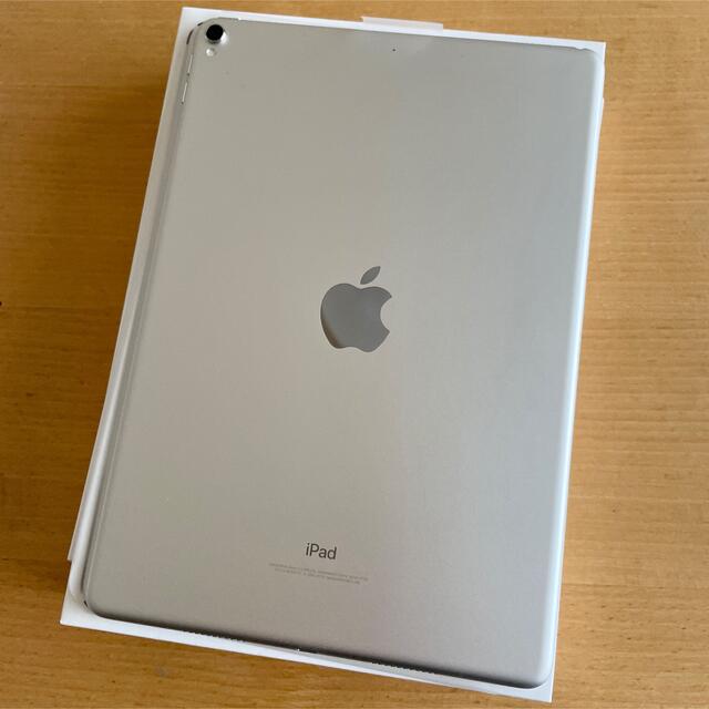 Apple(アップル)のiPad Pro 10.5inch 64GB Wi-Fi Silver スマホ/家電/カメラのPC/タブレット(タブレット)の商品写真