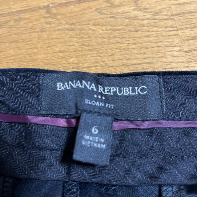 Banana Republic(バナナリパブリック)の　専用　バナナリパブリック　ブラック　ベロアパンツ　　ネックレスセット レディースのパンツ(カジュアルパンツ)の商品写真