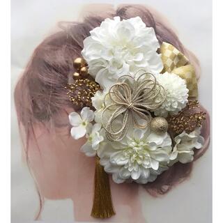 愛らしい髪飾り 卒業式 成人式 結婚式 袴 和装 髪かざり(ヘッドドレス/ドレス)