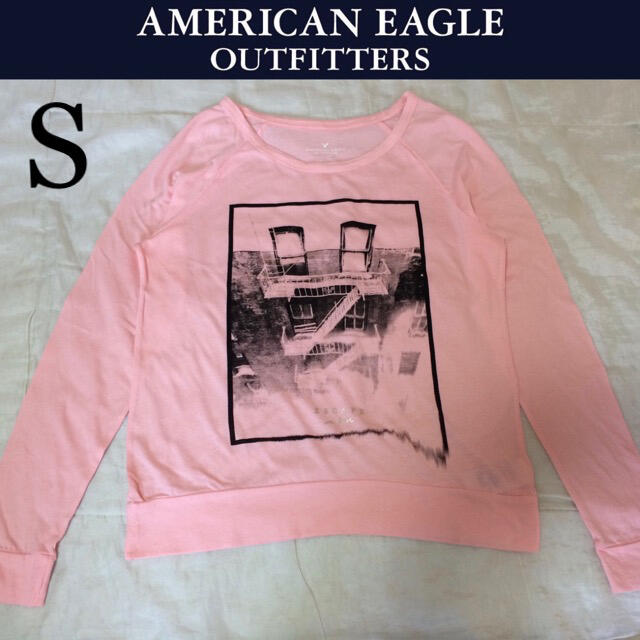 American Eagle(アメリカンイーグル)の１回着☆アメリカンイーグルロンT長袖ＴシャツSホリスターアバクロンビー&フィッチ レディースのトップス(Tシャツ(長袖/七分))の商品写真