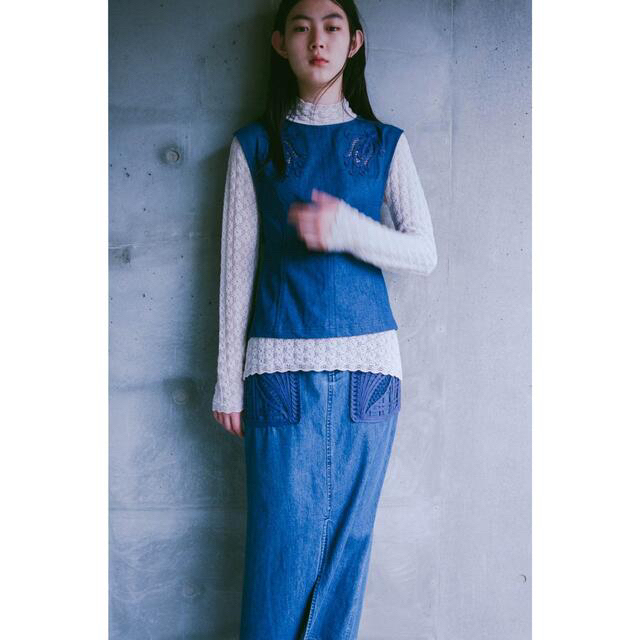 mame(マメ)のmame Embroidered Denim Skirt レディースのスカート(ロングスカート)の商品写真