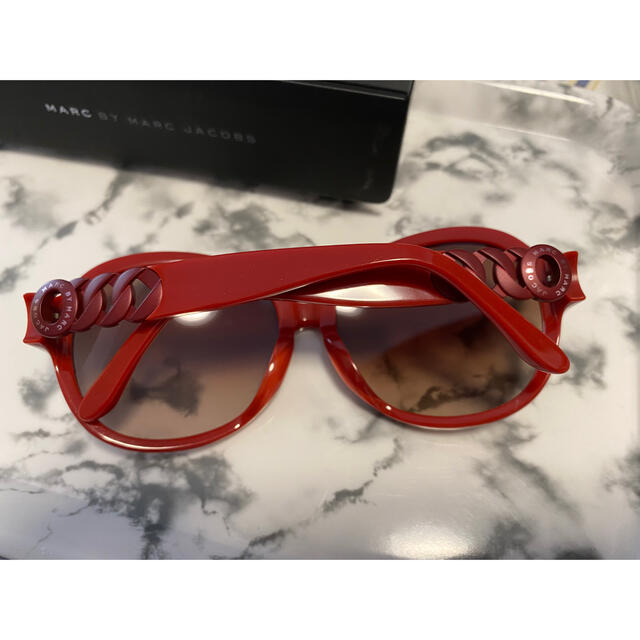 MARC BY MARC JACOBS(マークバイマークジェイコブス)のMARC JACOBS マークバイジェイコブス　マークジェイコブス　サングラス レディースのファッション小物(サングラス/メガネ)の商品写真