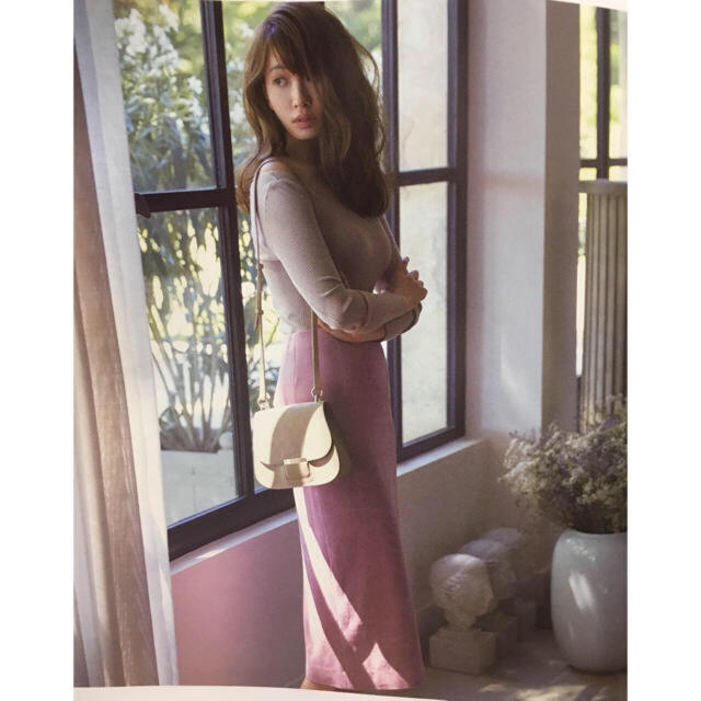SNIDEL(スナイデル)のsnidel 小嶋陽菜さん着用　ロングスカート  タイトスカート  ピンク レディースのスカート(ロングスカート)の商品写真