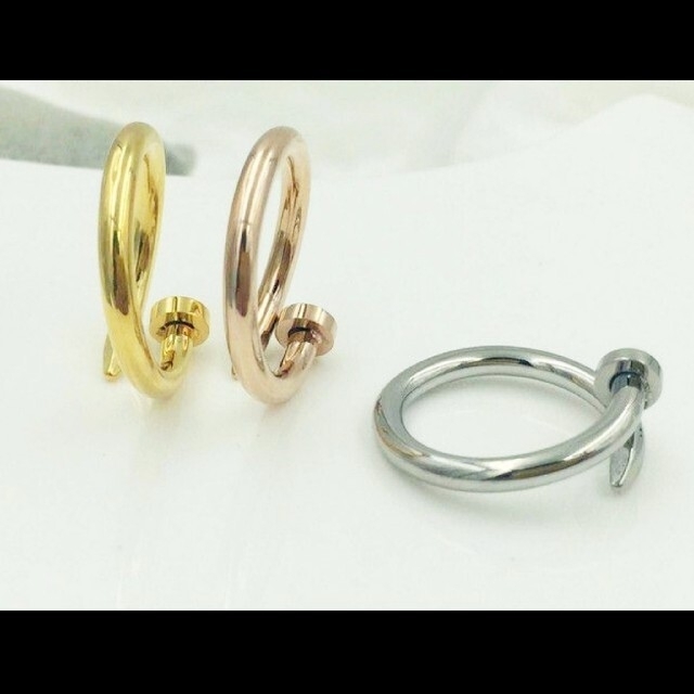 指輪♪ユニセックス　一本釘　シンプル　リング　韓国　可愛い レディースのアクセサリー(リング(指輪))の商品写真