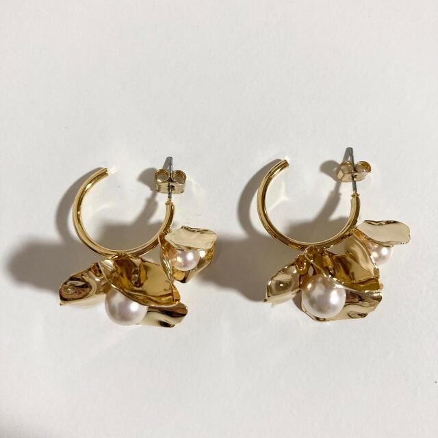 ピアス　お花 レディースのアクセサリー(ピアス)の商品写真