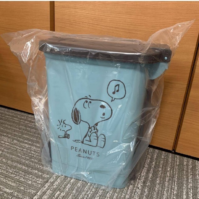 SNOOPY(スヌーピー)の新品未使用 おかいものスヌーピー ダストボックス エンタメ/ホビーのおもちゃ/ぬいぐるみ(キャラクターグッズ)の商品写真