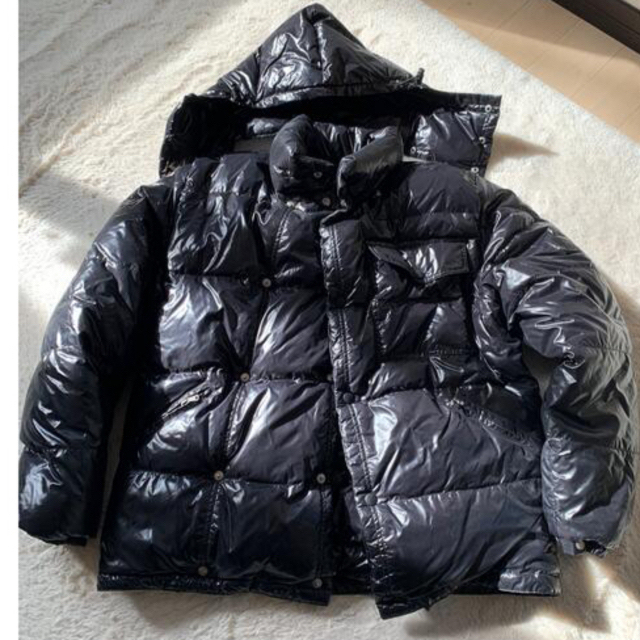 MONCLER(モンクレール)の★ 価格高騰　希少茶タグ　モンクレール 　シャイニーブラック　カラコルムサイズ2 メンズのジャケット/アウター(ダウンジャケット)の商品写真