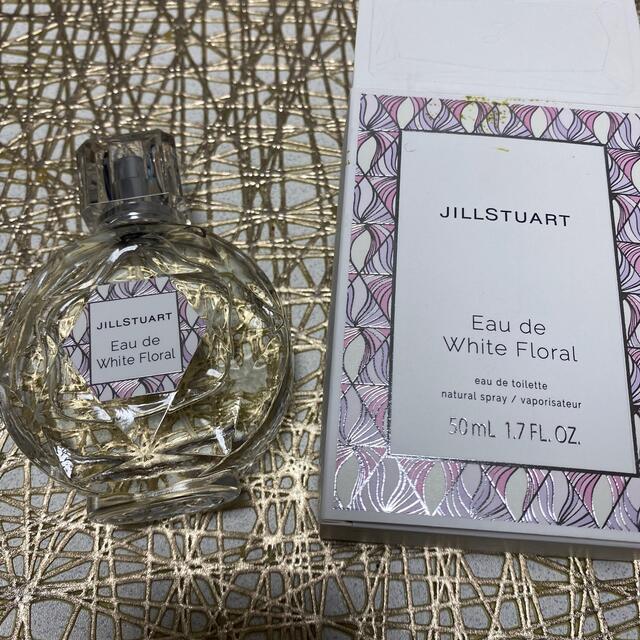 JILLSTUART(ジルスチュアート)のジル　ホワイトフローラル香水 コスメ/美容の香水(香水(女性用))の商品写真
