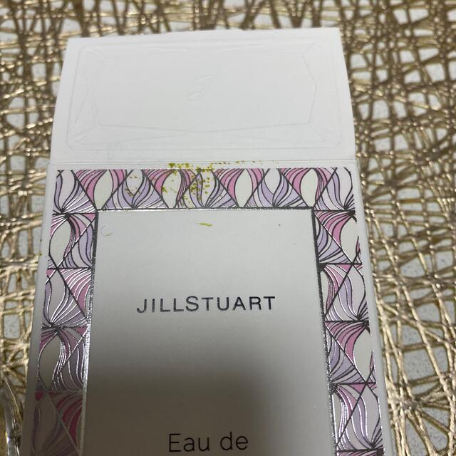 JILLSTUART(ジルスチュアート)のジル　ホワイトフローラル香水 コスメ/美容の香水(香水(女性用))の商品写真