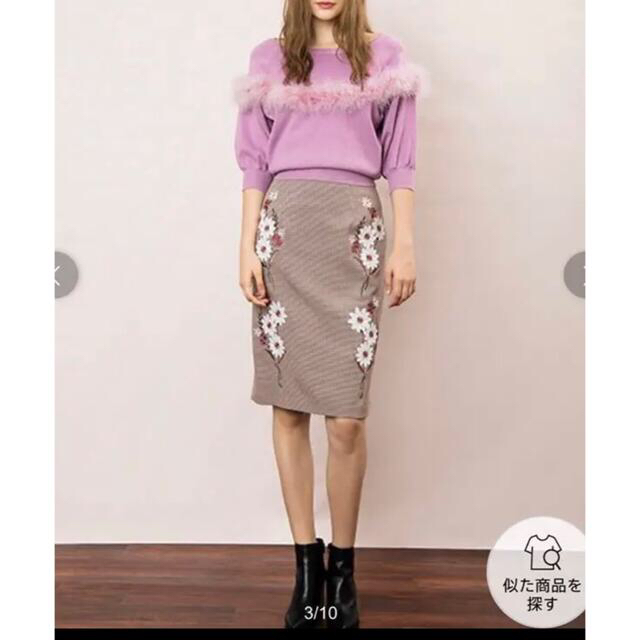 Noela(ノエラ)のノエラ Noela フラワー刺繍アップリケペンシルスカート レディースのスカート(ひざ丈スカート)の商品写真