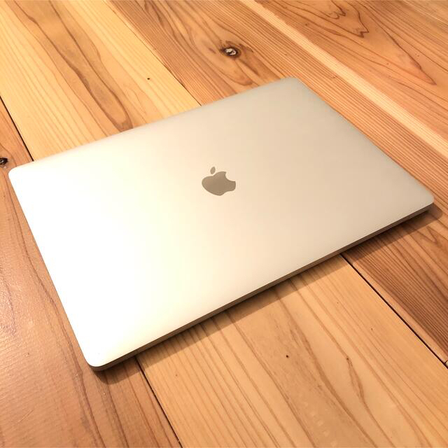 Mac (Apple)(マック)のMacBook pro 15インチ 2018 メモリ32GB SSD1TB スマホ/家電/カメラのPC/タブレット(ノートPC)の商品写真