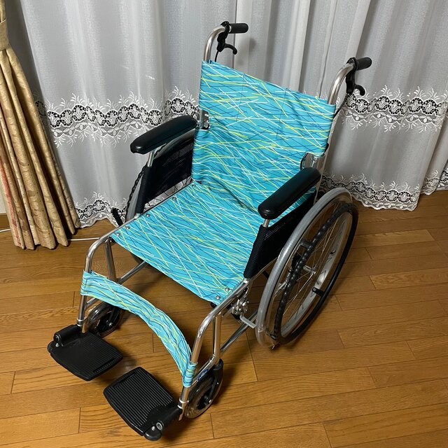 その他♿️自走式 最軽量9.5kg 頑丈な強化フレーム 綺麗なスカイブルー 車椅子 ④