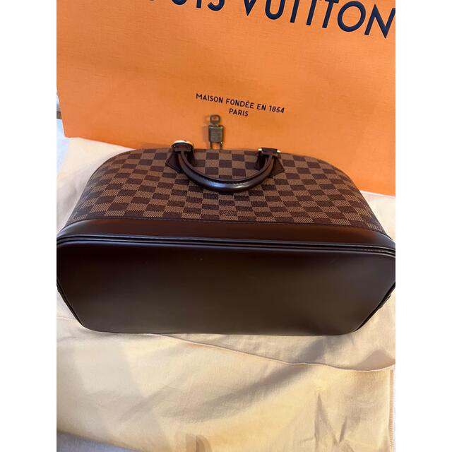 LOUIS VUITTON(ルイヴィトン)の直営店購入　ヴィトン　アルマ　ダミエ　美品　正規品 レディースのバッグ(ハンドバッグ)の商品写真