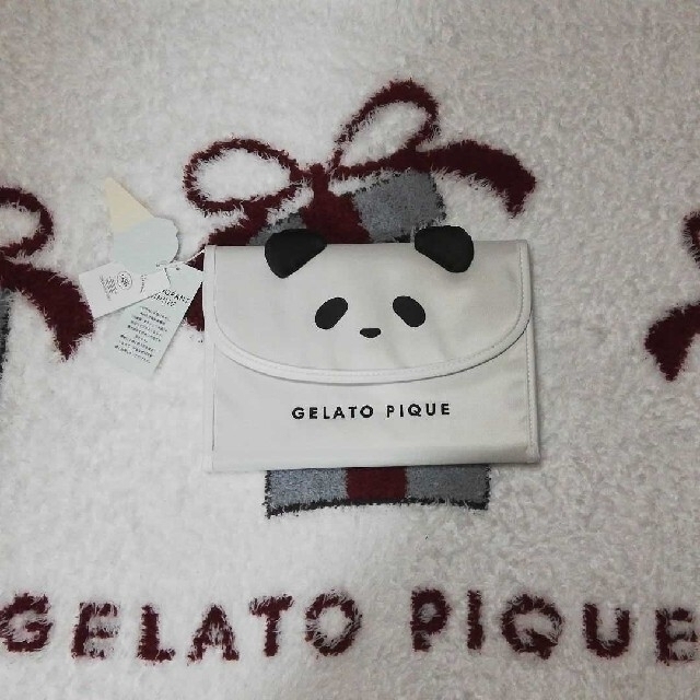 gelato pique(ジェラートピケ)のジェラ―トピケ　母子手帳ケ―スパンダ【新品】Mサイズ🐼gelato pique キッズ/ベビー/マタニティのマタニティ(母子手帳ケース)の商品写真