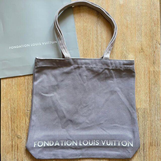 LOUIS VUITTON(ルイヴィトン)の新品未使用　フォンダシオン ルイ・ヴィトン限定品トートバッグ ホワイト レディースのバッグ(トートバッグ)の商品写真
