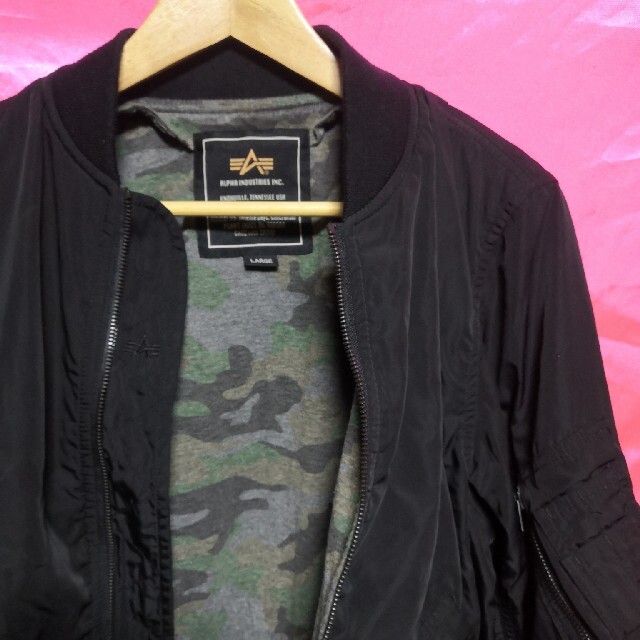 ALPHA INDUSTRIES(アルファインダストリーズ)のアルファインダストリーズ MA-1美品 メンズのジャケット/アウター(フライトジャケット)の商品写真