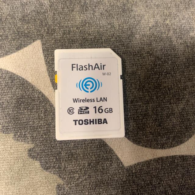 東芝(トウシバ)のTOSHIBA 東芝 FlashAIR フラッシュエアー スマホ/家電/カメラのカメラ(その他)の商品写真