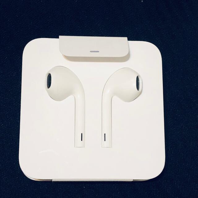 Apple(アップル)の新品 Apple純正 ライトニング イヤホン Lightning earpods スマホ/家電/カメラのオーディオ機器(ヘッドフォン/イヤフォン)の商品写真